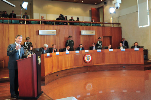 Presidente Santos en corte Constitucional 2013