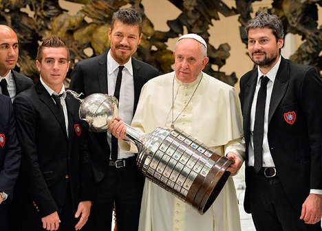 Papa Francisco con Copa libertadores 2