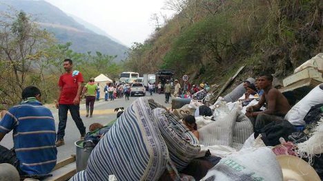 Barequeros en la carretera