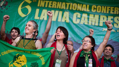 Mujeres en el congreso via campesina 2015