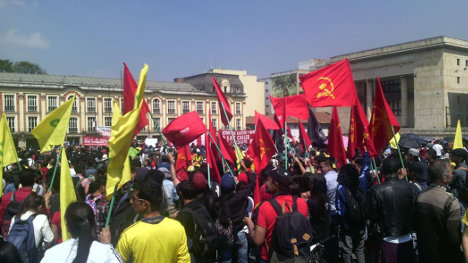 Marcha PCC con banderas pag 6
