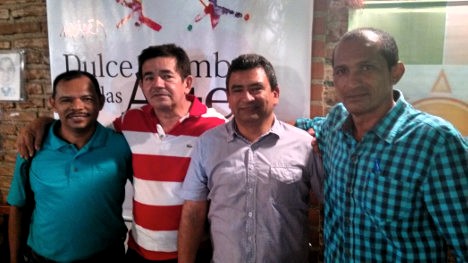 Alfredo Otero con integrantes del Grutesi