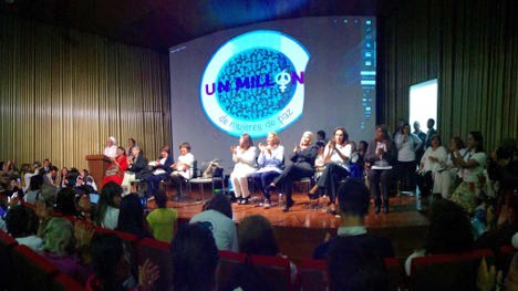 12421953_574308306068303_1867157011_o