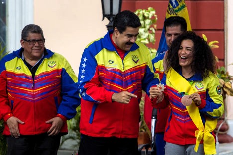 Stefany Hernandez con Nicolas Maduro - deportes 1