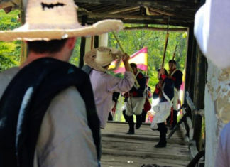 Bicentenario: Blanco y negro