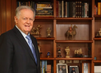 Sarmiento Angulo es el dueño de Colombia