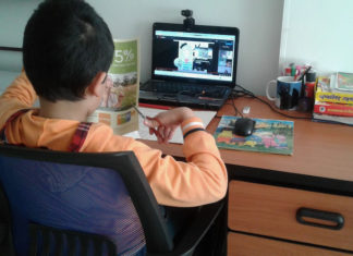 Padres de familia hablan sobre el regreso a clases