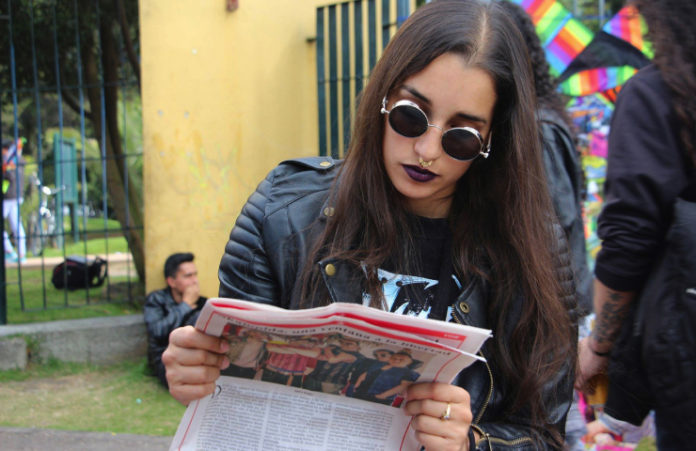 Mujer Leyendo