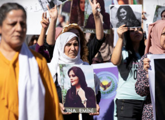 “Si no me cubro el cabello, pierdo la vida”