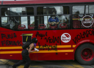 La “Bogotá cuidadora” no cuida a las mujeres