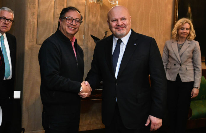 Encuentro del fiscal de la CPI y el presidente Gustavo Petro-13