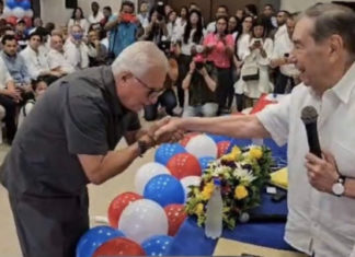 Besan la mano del amo